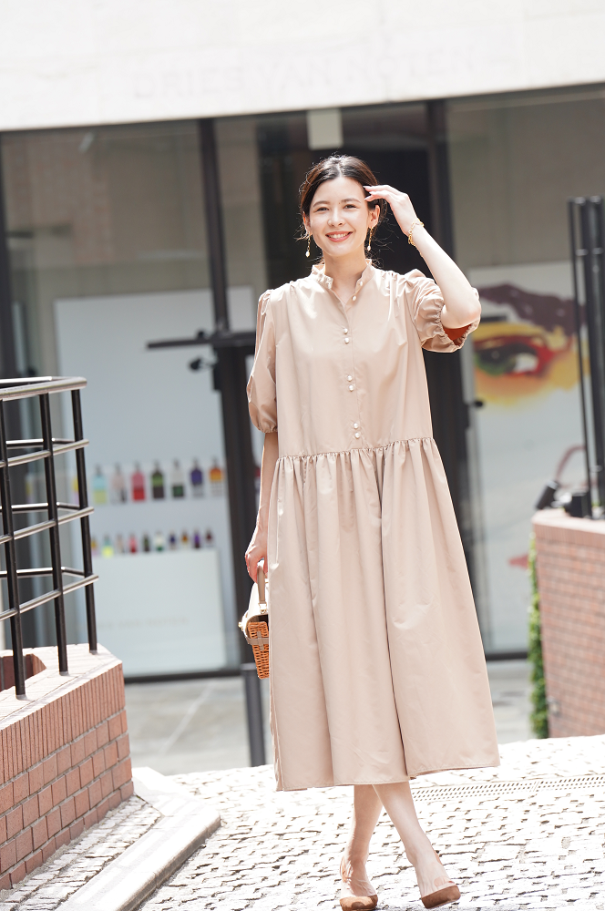 身に纏った瞬間に気分を上げてくれる”キキハーフスリーブドレス  