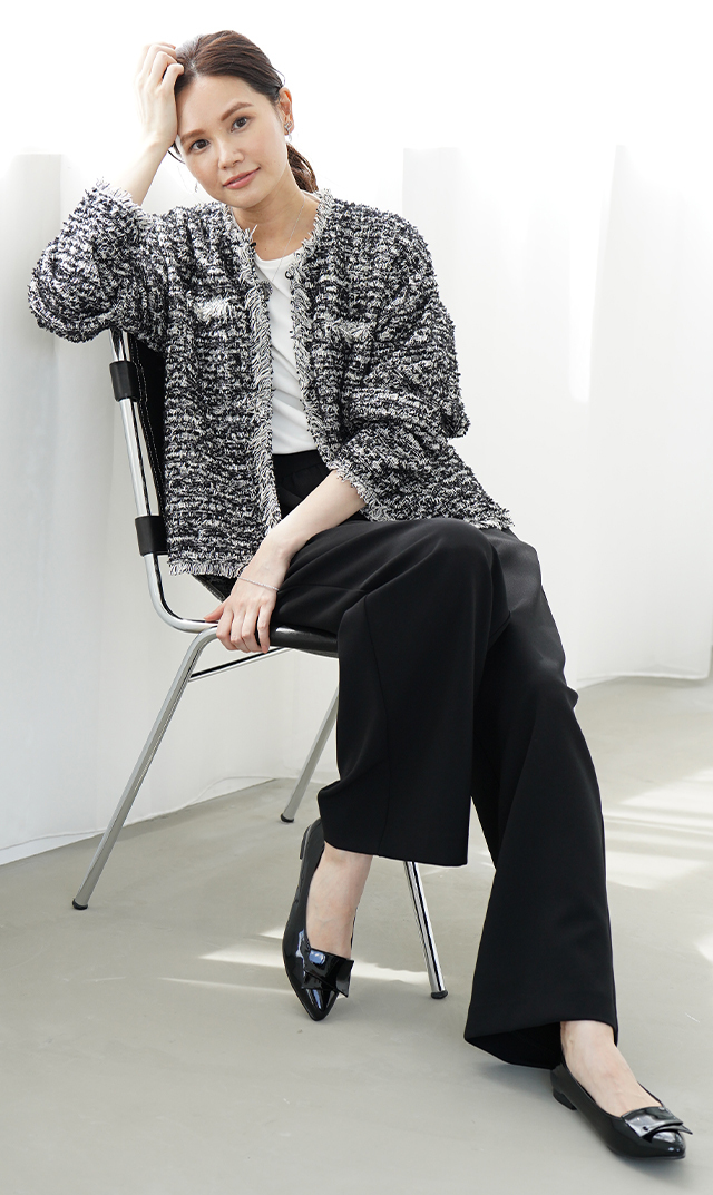 フェイクポケットにメタルボタン付きツイードジャケット黒