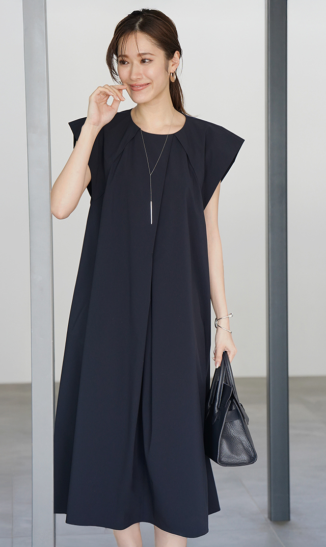 接触冷感・撥水機能ハーフスリーブフレアワンピース紺