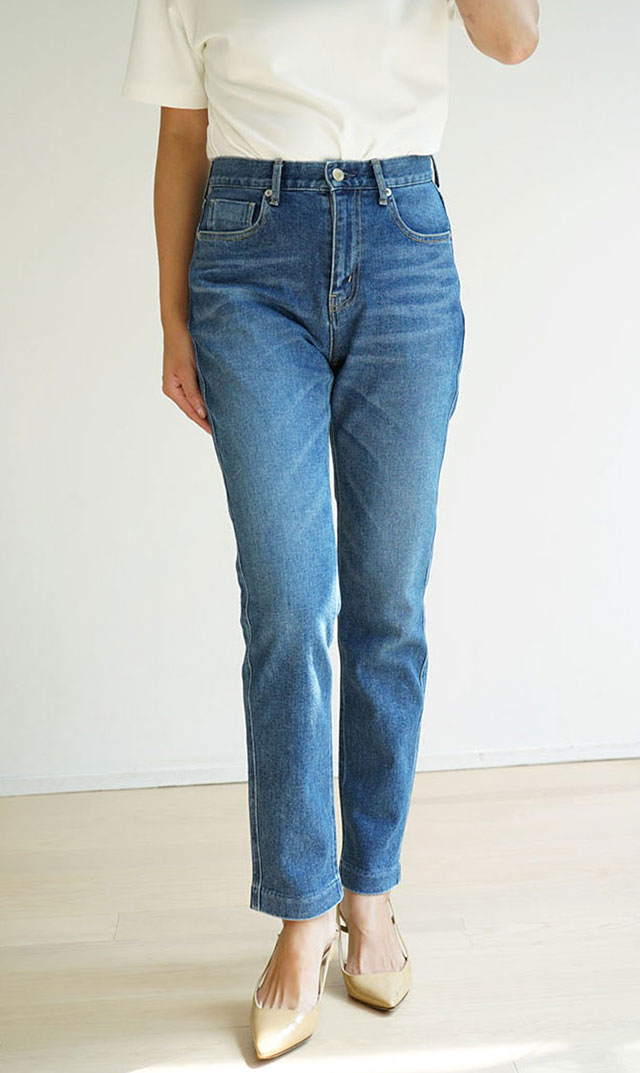 sophieページ 綺麗な細身のラインで女性らしく,上品に穿けるシルエット“Sofy デニム