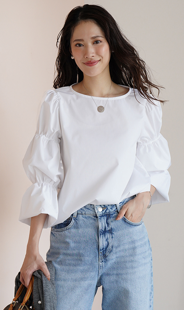 程よい甘さが大人に好みの“フォームブラウス”が登場！