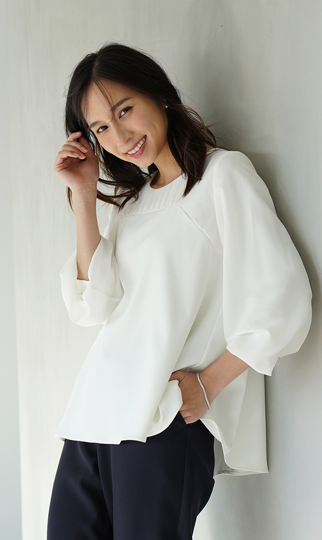 スタイリングいらずの便利なドッキングデザイン、シアー×ツイル素材の