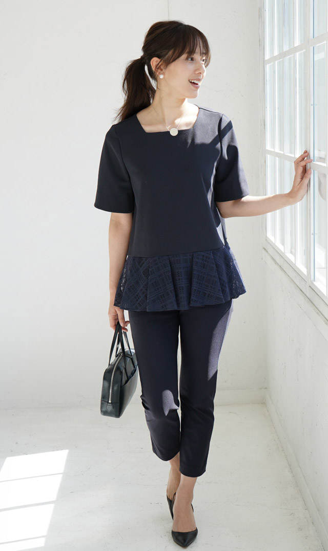 立体的なペプラムシルエット